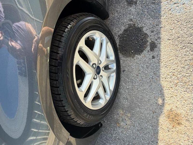 Ford Fusion 4dr Sdn SE FWD 2015