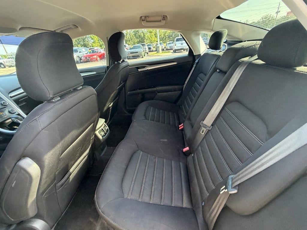 Ford Fusion 4dr Sdn SE FWD 2015