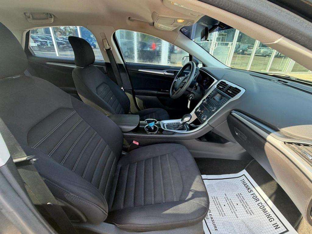 Ford Fusion 4dr Sdn SE FWD 2015