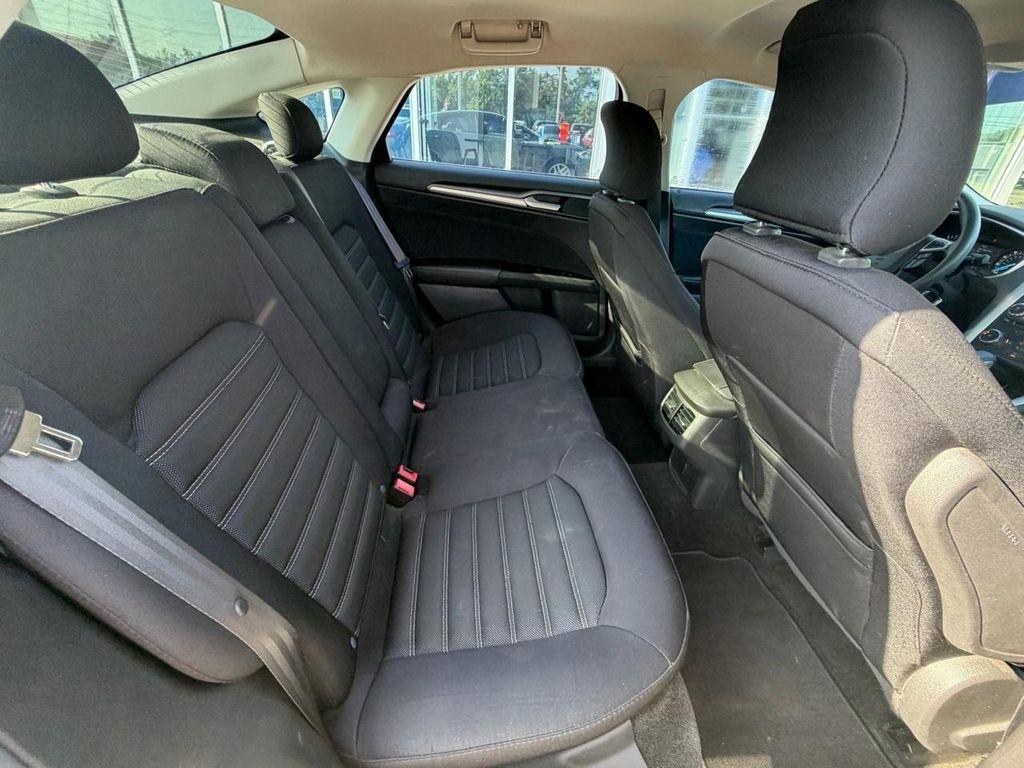 Ford Fusion 4dr Sdn SE FWD 2015