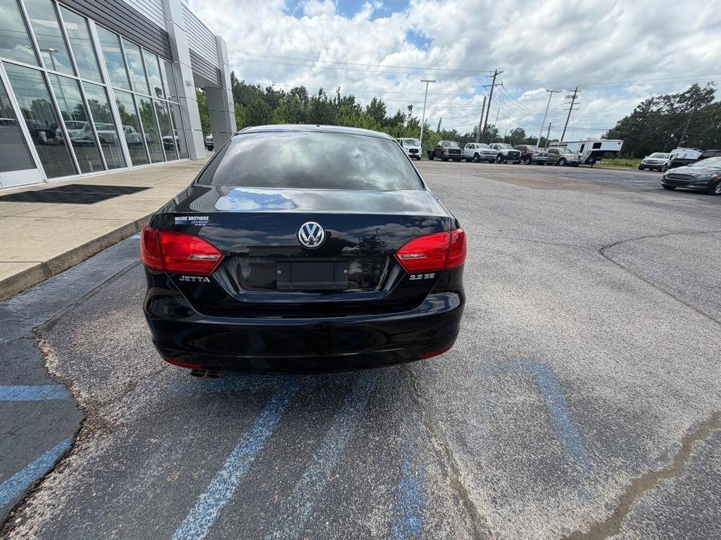 Volkswagen Jetta Sedan 4dr Auto SE PZEV 2013