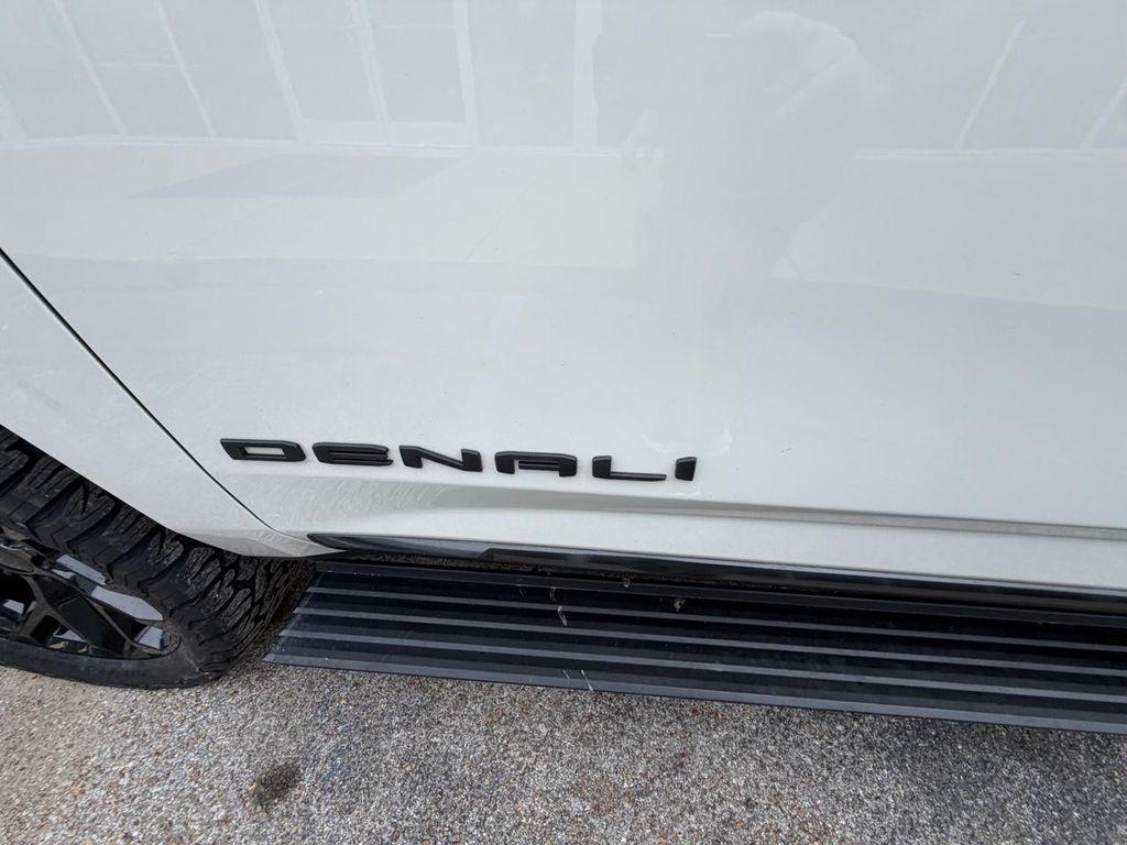 GMC Yukon XL 4WD 4dr Denali 2022