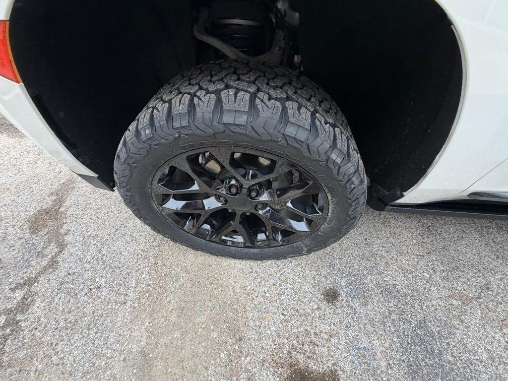 GMC Yukon XL 4WD 4dr Denali 2022