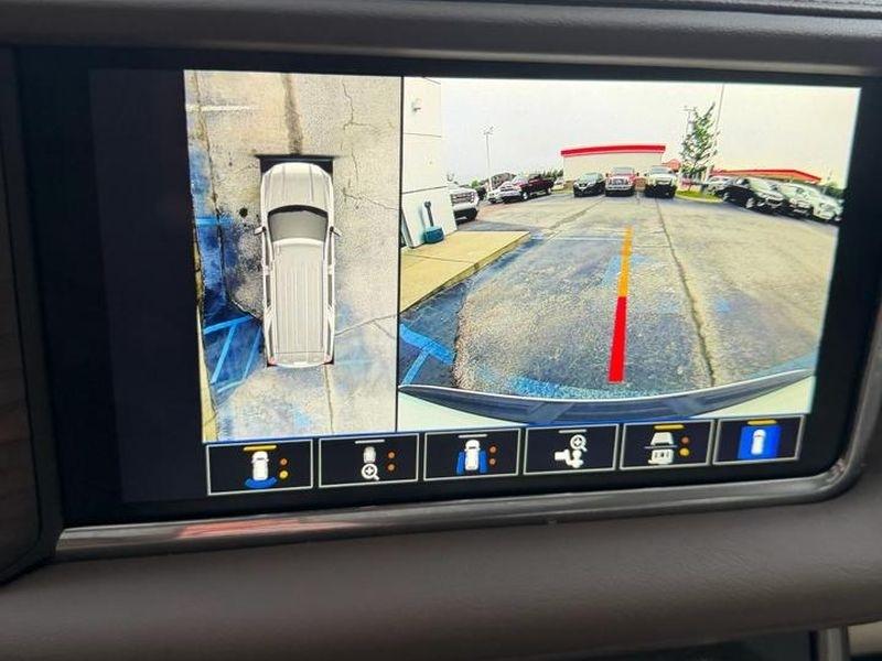 GMC Yukon XL 4WD 4dr Denali 2022