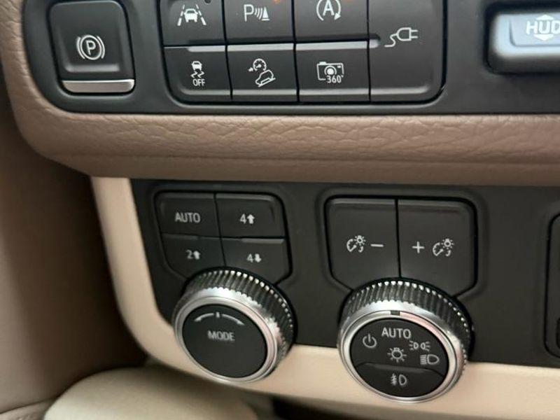 GMC Yukon XL 4WD 4dr Denali 2022