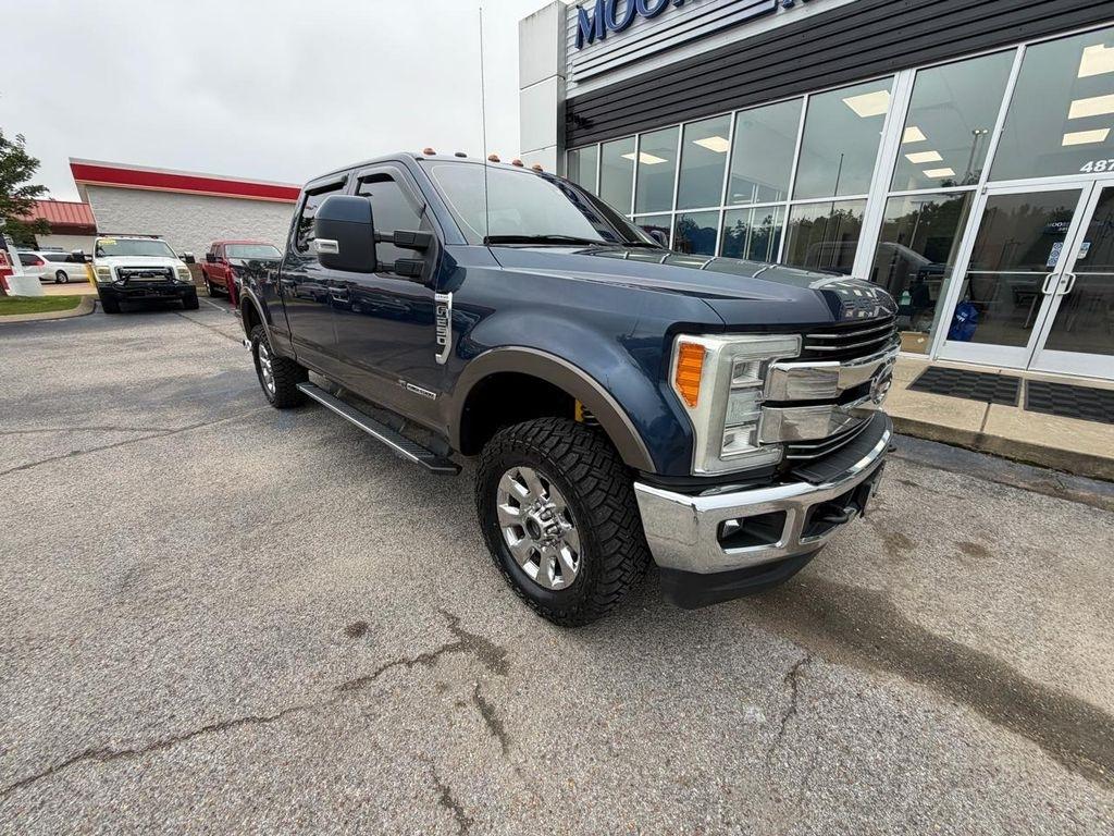 Ford Super Duty F-250 SRW Lariat 4WD SuperCab 8' Box 2017