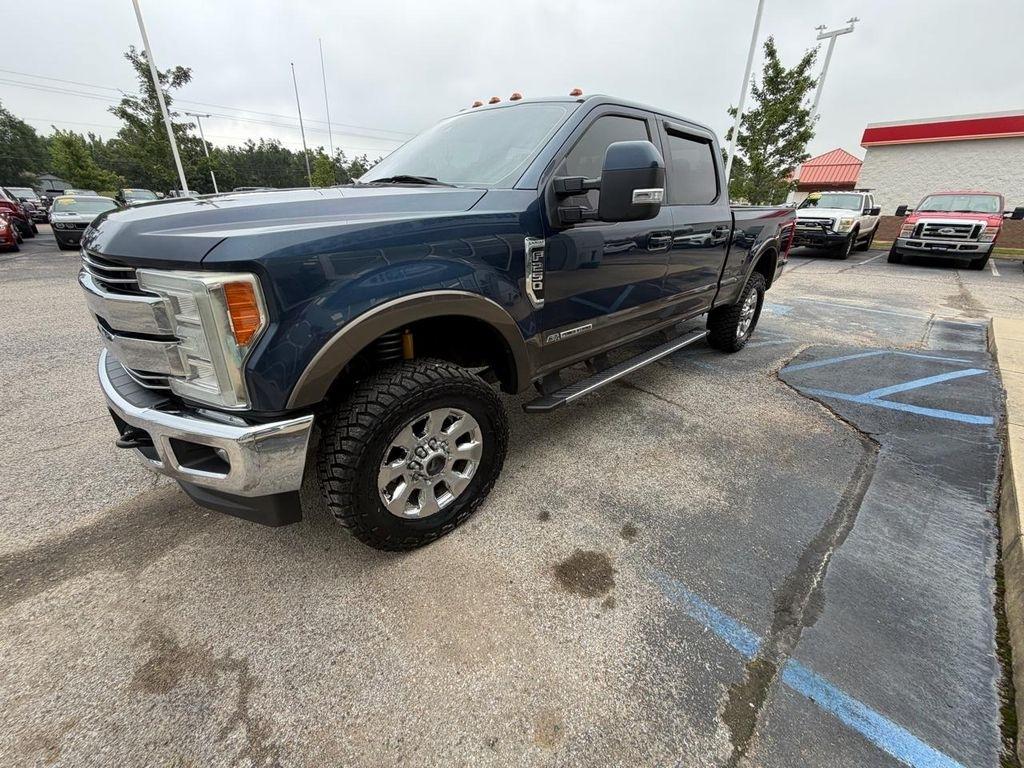 Ford Super Duty F-250 SRW Lariat 4WD SuperCab 8' Box 2017
