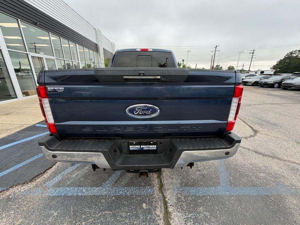Ford Super Duty F-250 SRW Lariat 4WD SuperCab 8' Box 2017