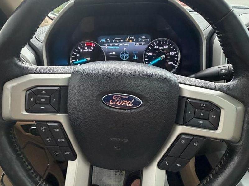 Ford Super Duty F-250 SRW Lariat 4WD SuperCab 8' Box 2017