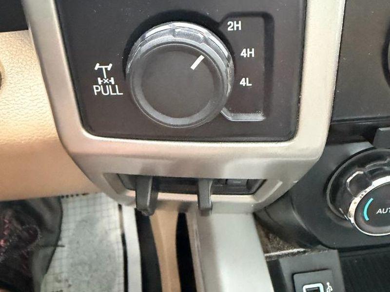 Ford Super Duty F-250 SRW Lariat 4WD SuperCab 8' Box 2017