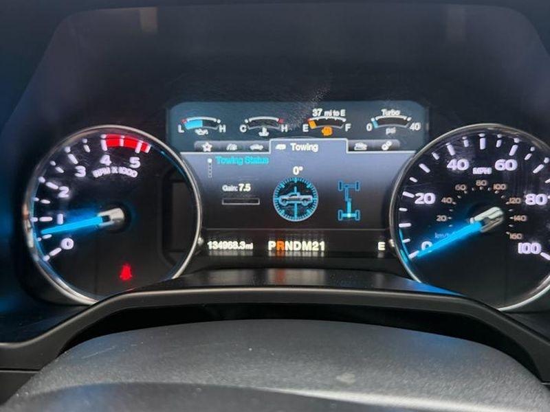Ford Super Duty F-250 SRW Lariat 4WD SuperCab 8' Box 2017