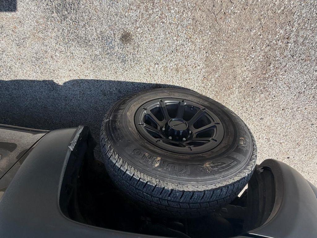Toyota Tacoma 2WD Access I4 MT (Natl) 2011