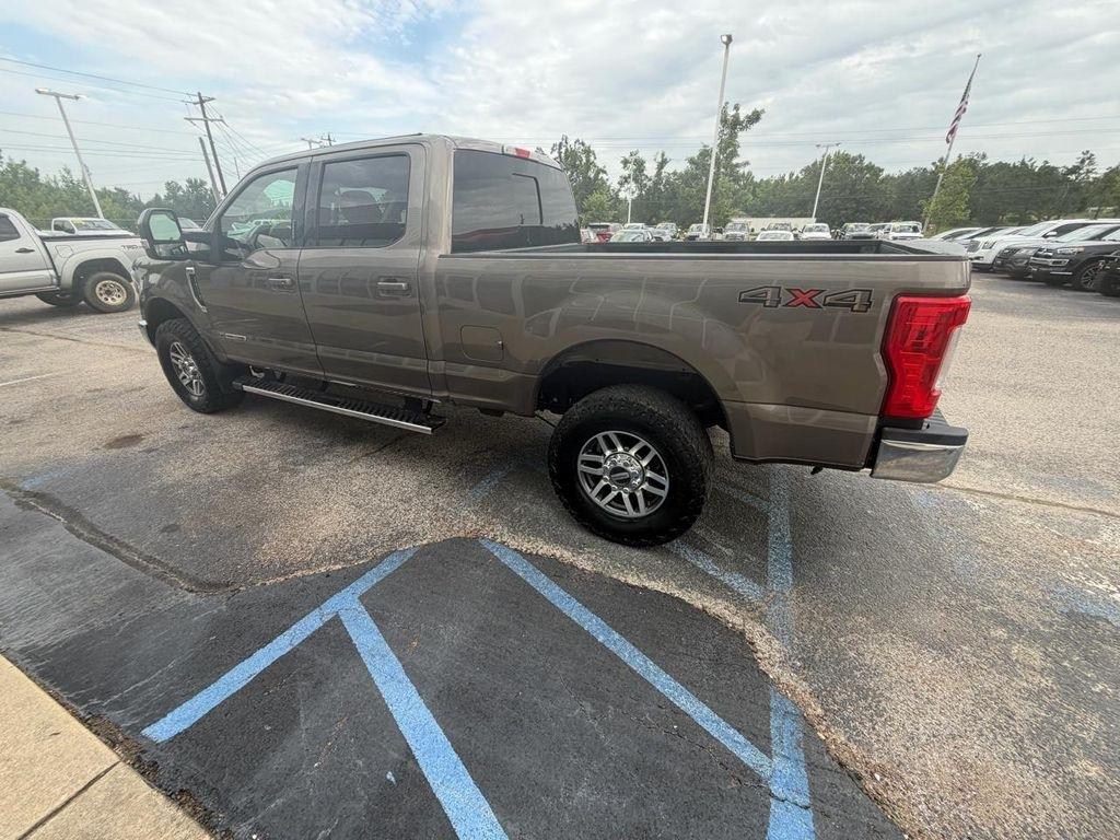 Ford Super Duty F-250 SRW Lariat 4WD Crew Cab 8' Box 2019