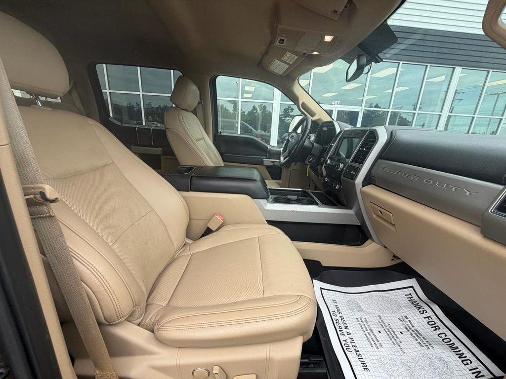 Ford Super Duty F-250 SRW Lariat 4WD Crew Cab 8' Box 2019