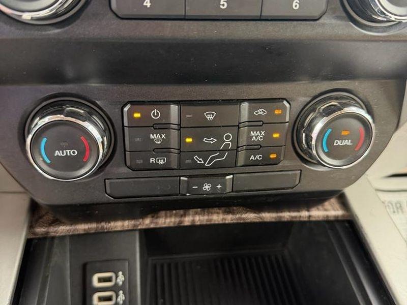 Ford Super Duty F-250 SRW Lariat 4WD Crew Cab 8' Box 2019
