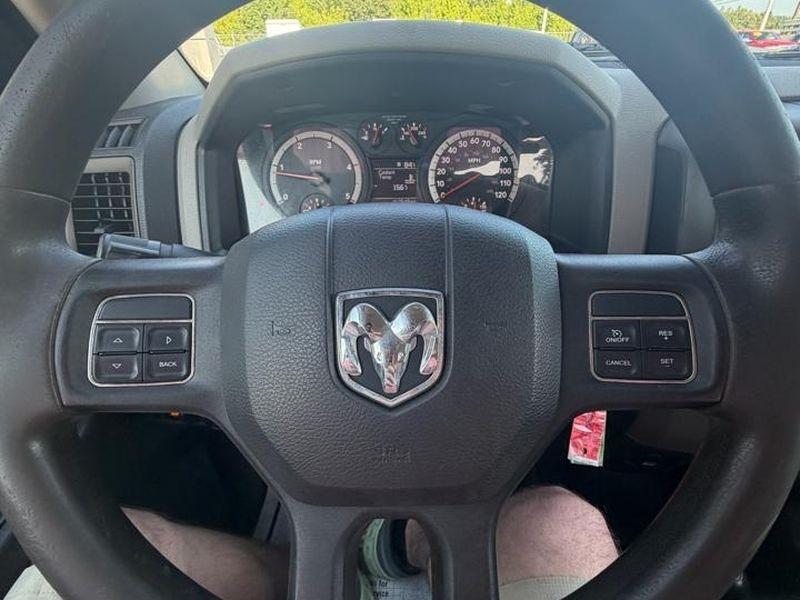 RAM 3500 4WD Crew Cab 172" WB 60" CA ST 2012