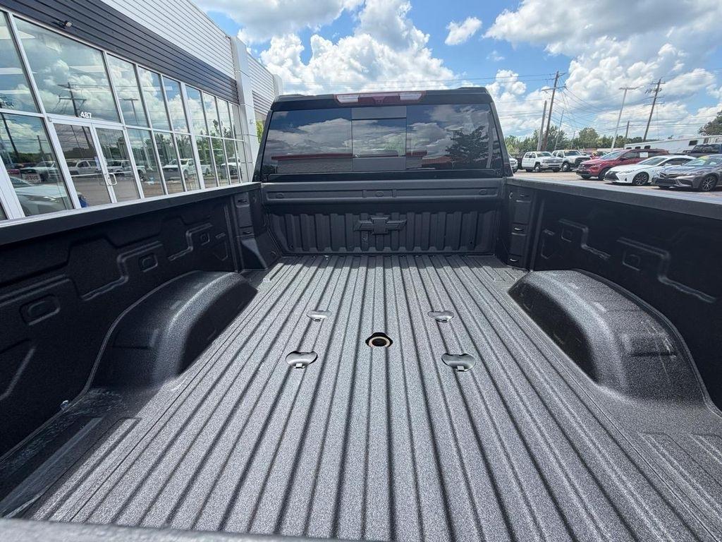 Chevrolet Silverado 2500HD 4WD Crew Cab 159" LT 2025