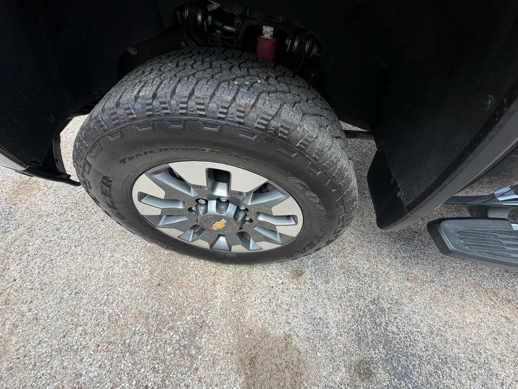 Chevrolet Silverado 2500HD 4WD Crew Cab 159" LT 2025