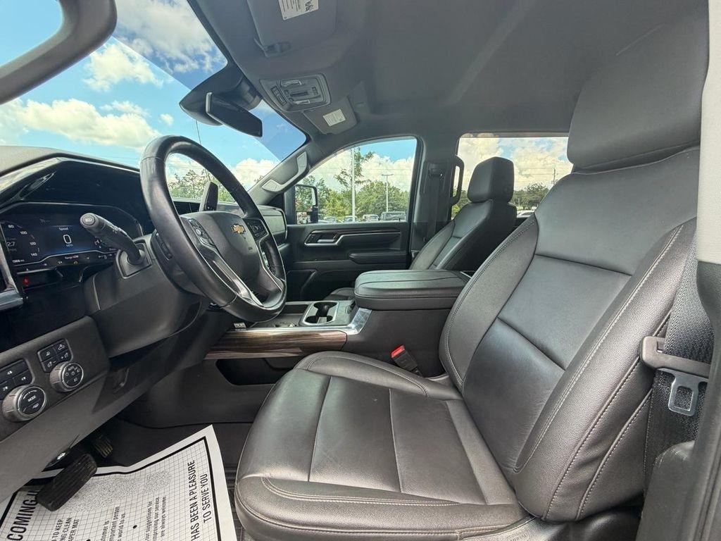 Chevrolet Silverado 2500HD 4WD Crew Cab 159" LT 2025