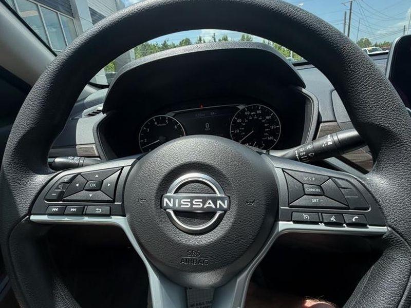 Nissan Altima SV FWD 2025