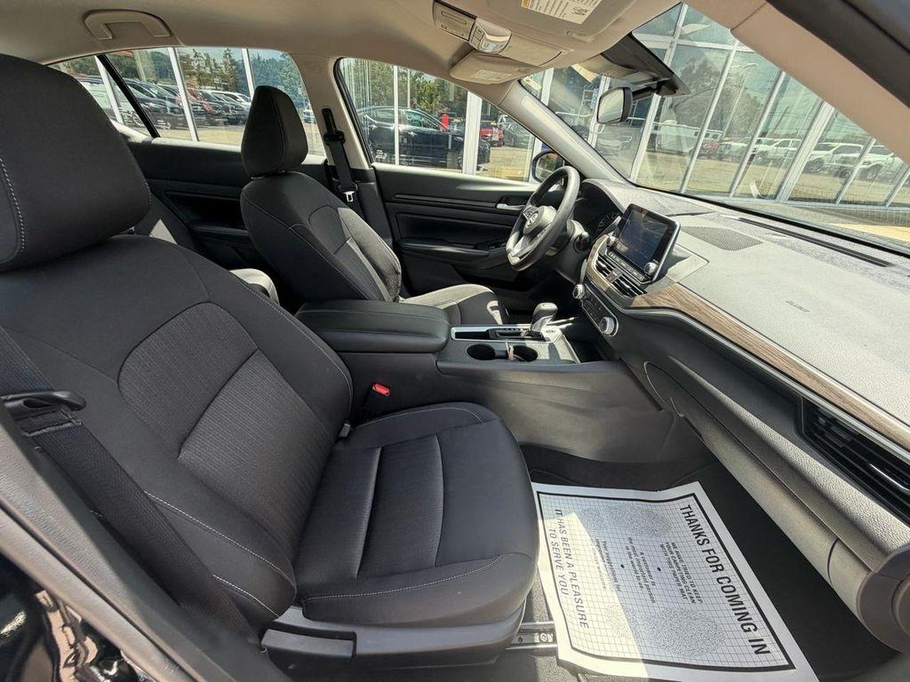 Nissan Altima SV FWD 2025