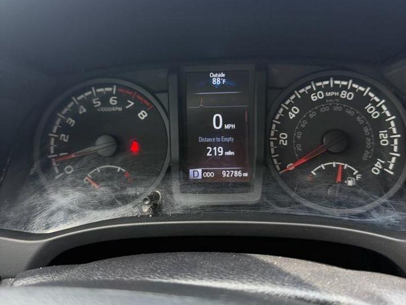 Toyota Tacoma 4WD TRD Off Road Double Cab 5' Bed V6 MT (Natl) 2022