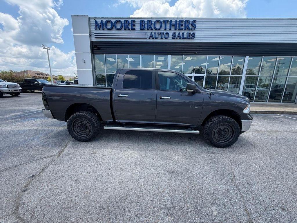 2015 RAM 1500 4WD Crew Cab 140.5" Lone Star
