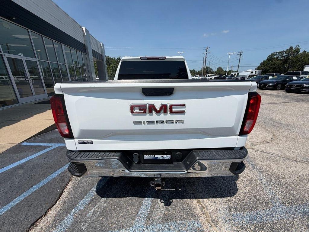 GMC Sierra 1500 4WD Crew Cab 147" Pro 2022