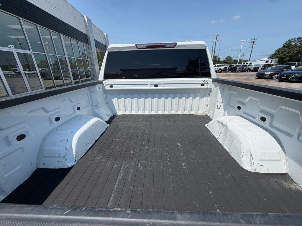 GMC Sierra 1500 4WD Crew Cab 147" Pro 2022