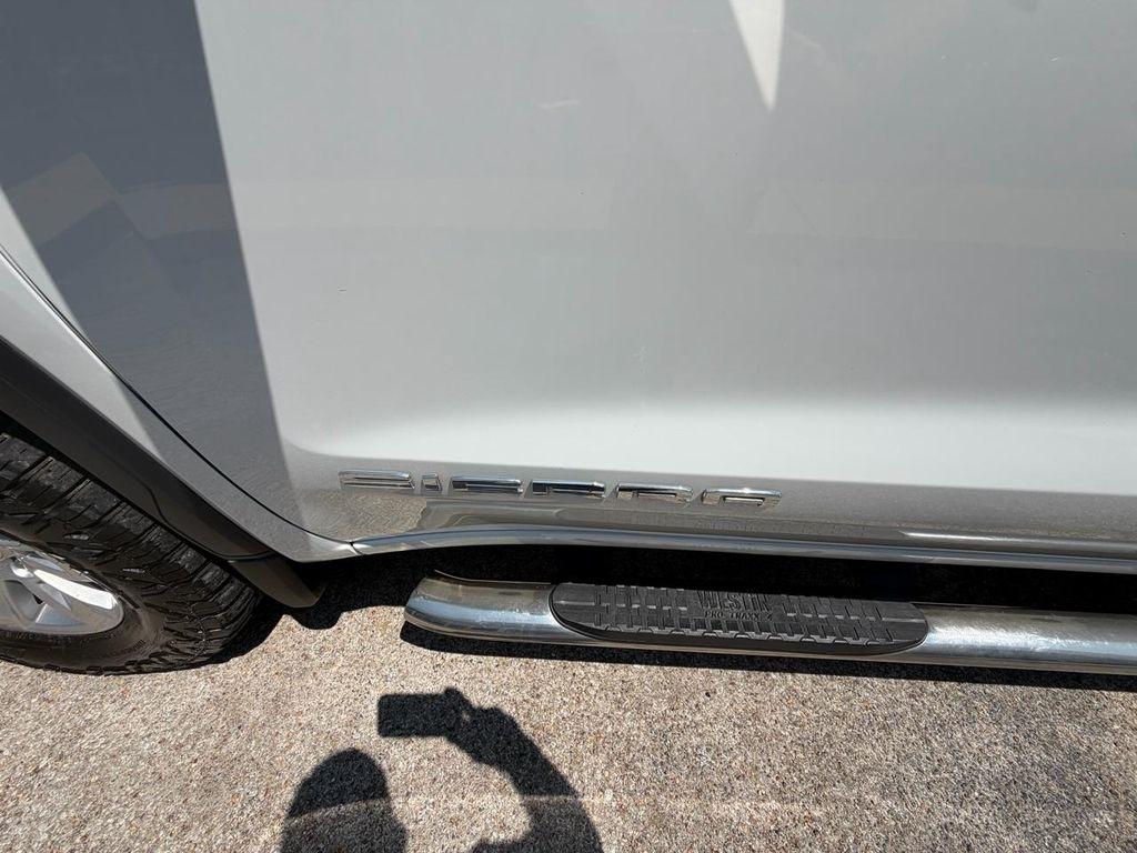 GMC Sierra 1500 4WD Crew Cab 147" Pro 2022