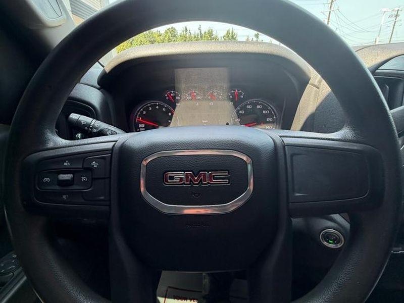 GMC Sierra 1500 4WD Crew Cab 147" Pro 2022