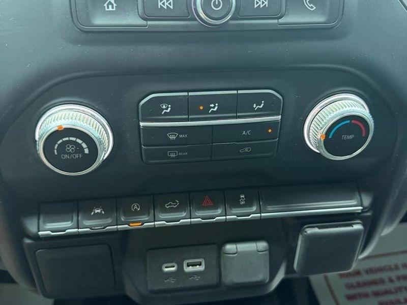 GMC Sierra 1500 4WD Crew Cab 147" Pro 2022