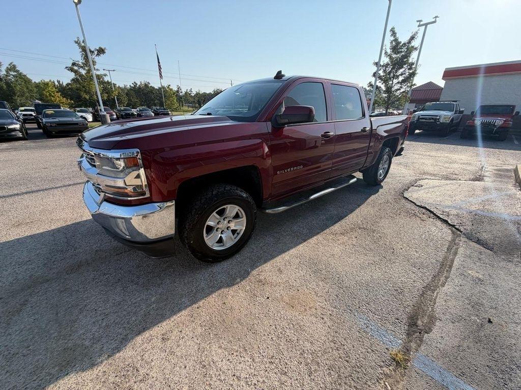 Chevrolet Silverado 1500 2WD Crew Cab 143.5" LT w/1LT 2017