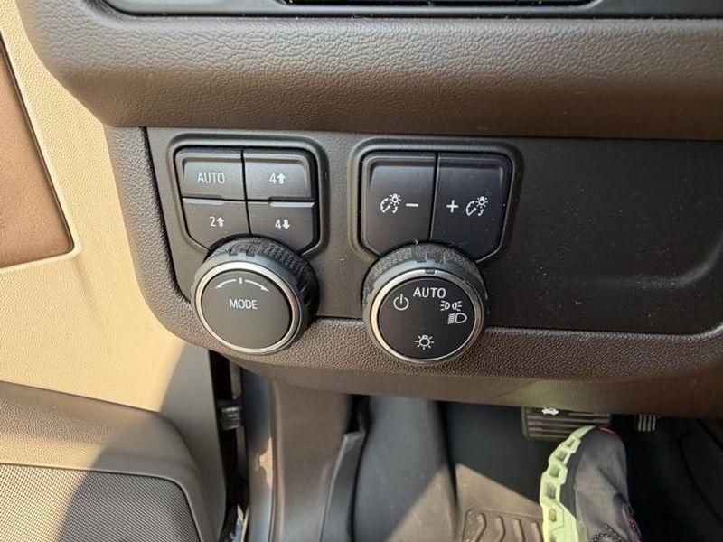 Chevrolet Tahoe 4WD 4dr Z71 2021