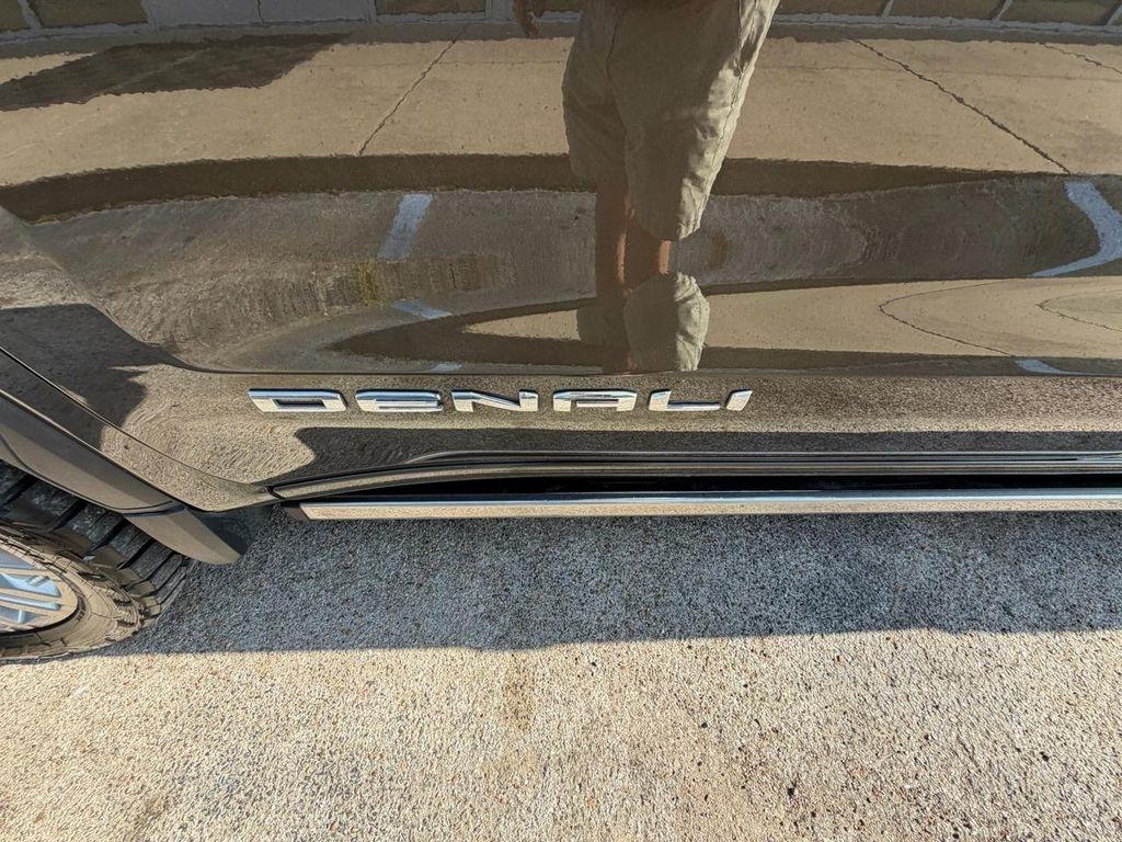 GMC Sierra 1500 4WD Crew Cab 147" Denali 2019