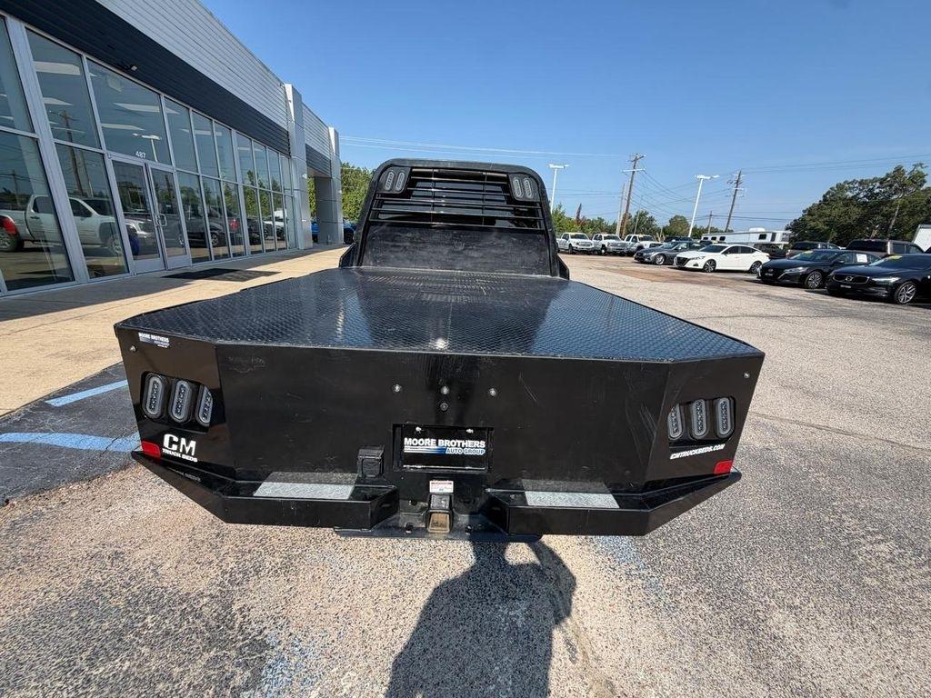 Ford Super Duty F-450 DRW Lariat 4WD Crew Cab 179" WB 60" CA 2026