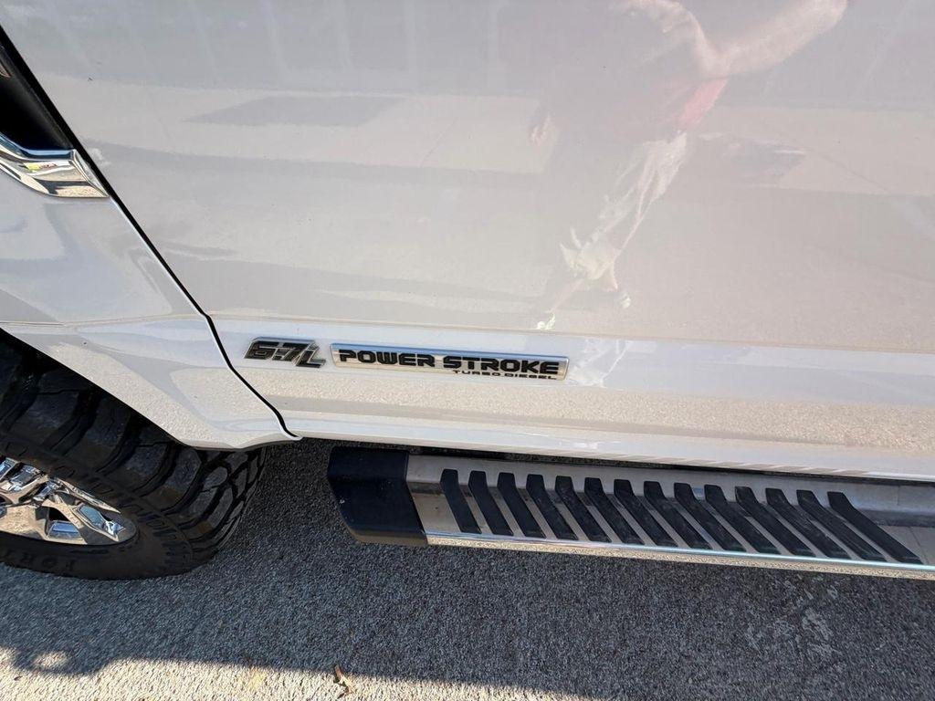Ford Super Duty F-250 SRW Lariat 4WD Crew Cab 8' Box 2018
