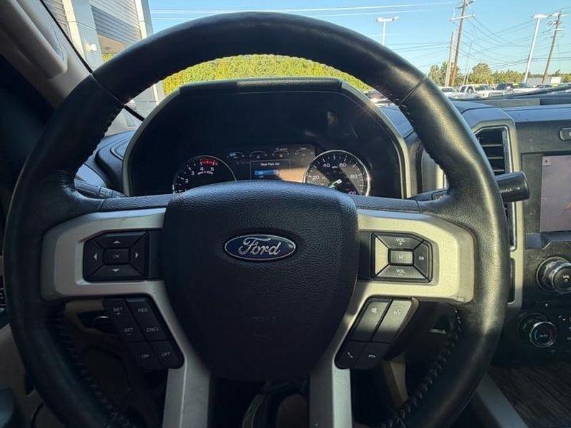 Ford Super Duty F-250 SRW Lariat 4WD Crew Cab 8' Box 2018
