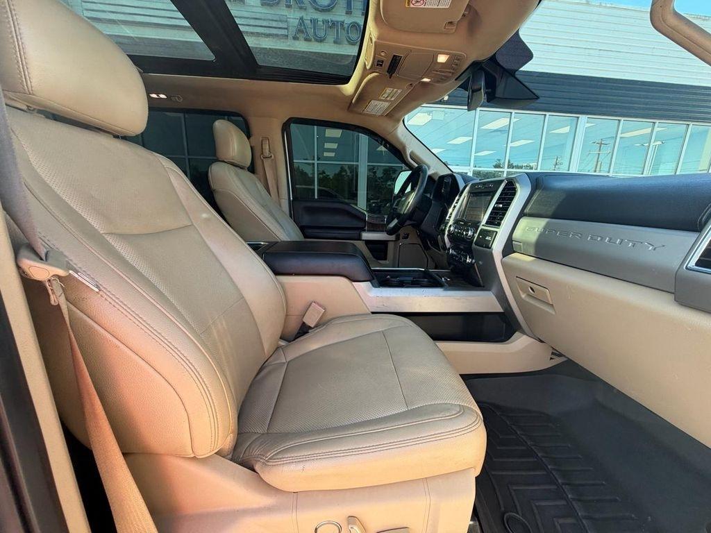 Ford Super Duty F-250 SRW Lariat 4WD Crew Cab 8' Box 2018