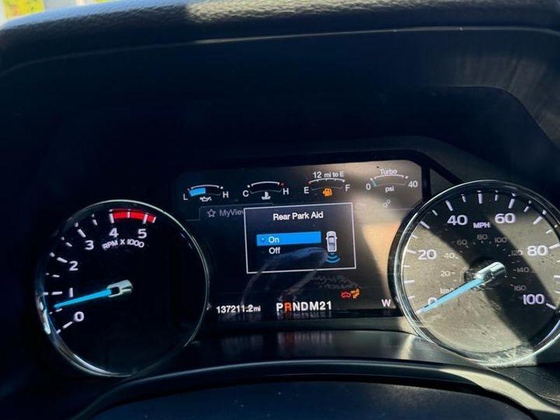 Ford Super Duty F-250 SRW Lariat 4WD Crew Cab 8' Box 2018