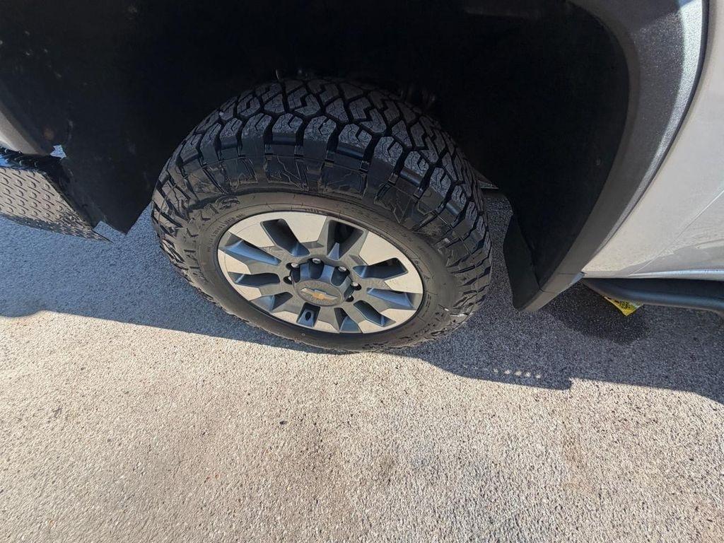 Chevrolet Silverado 2500HD 4WD Crew Cab 159" Custom 2022