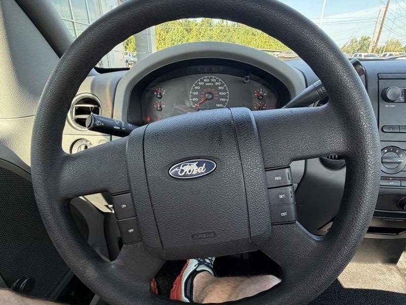 Ford F-150 2WD Reg Cab 126" XLT 2008