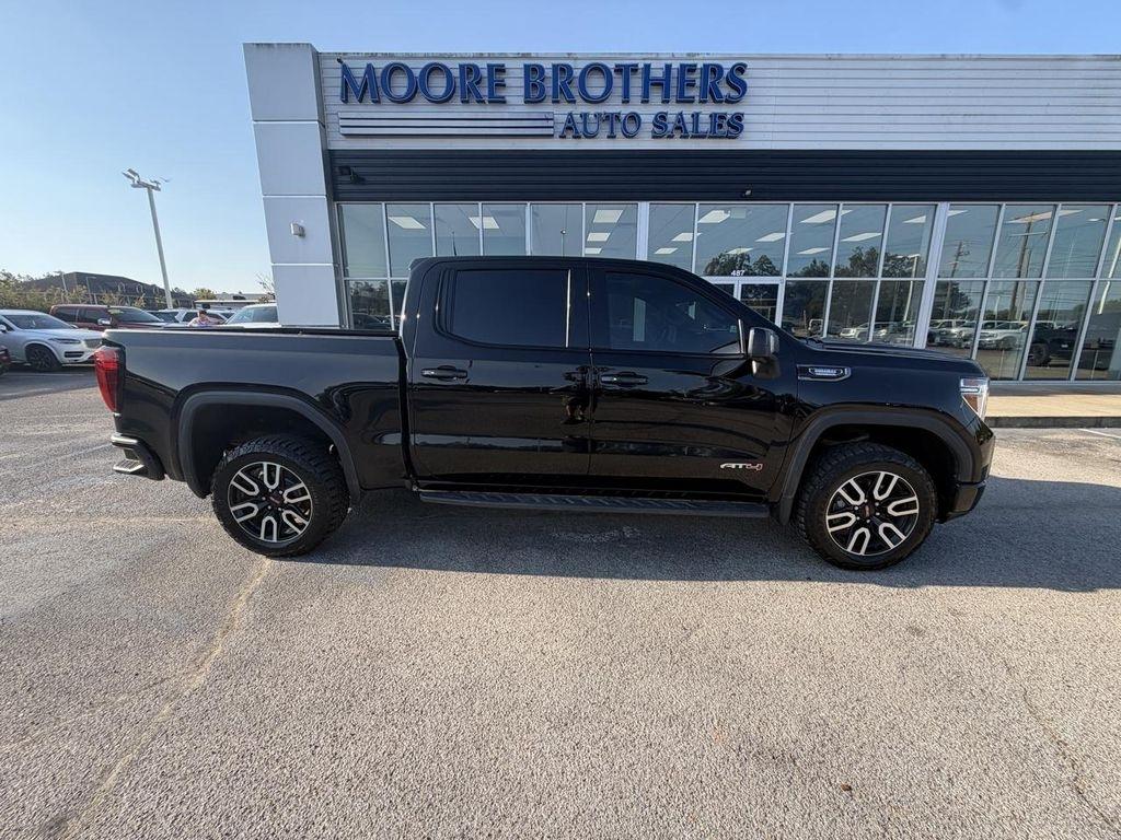 GMC Sierra 1500 Limited 4WD Crew Cab 147" AT4 2022