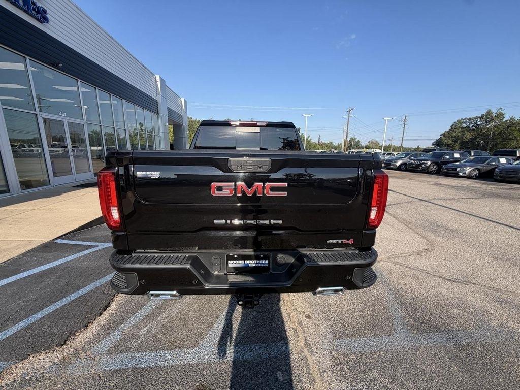 GMC Sierra 1500 Limited 4WD Crew Cab 147" AT4 2022