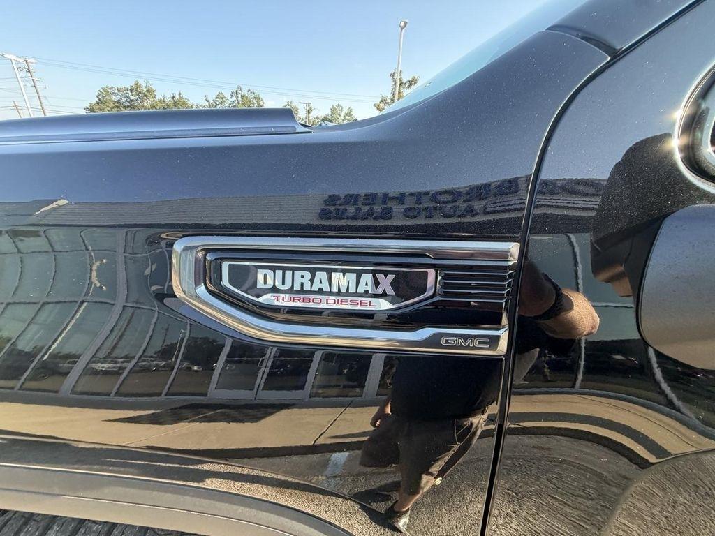 GMC Sierra 1500 Limited 4WD Crew Cab 147" AT4 2022