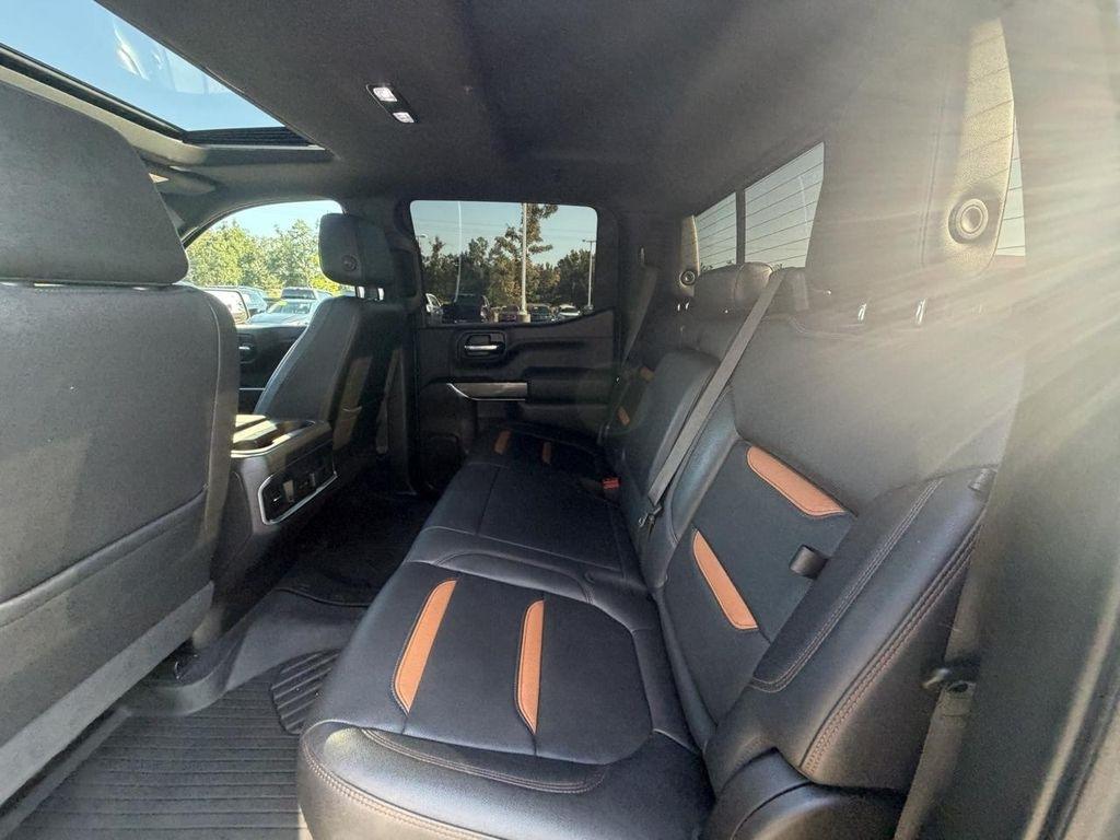 GMC Sierra 1500 Limited 4WD Crew Cab 147" AT4 2022