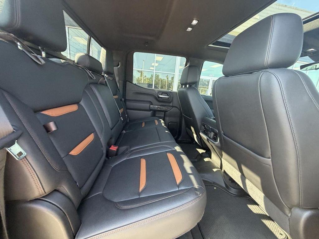 GMC Sierra 1500 4WD Crew Cab 147" AT4 2021