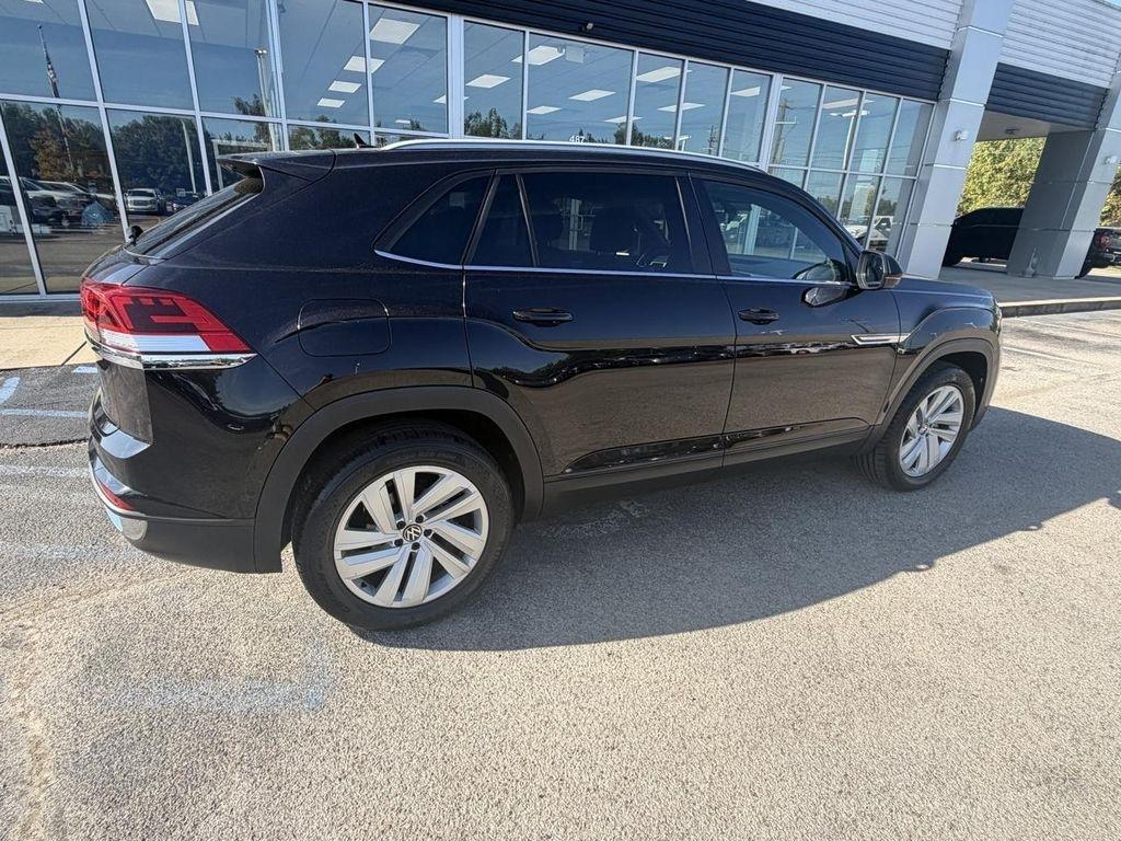 Volkswagen Atlas Cross Sport 3.6L V6 SE w/Technology FWD 2022