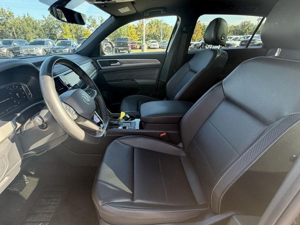 Volkswagen Atlas Cross Sport 3.6L V6 SE w/Technology FWD 2022
