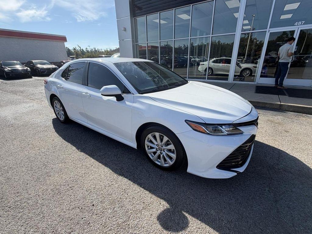 Toyota Camry LE Auto (Natl) 2020